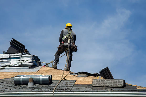 Professional Roofing technician working in De Graff, OH